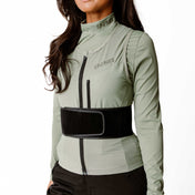 <tc>Spines</tc> <tc>Green</tc>